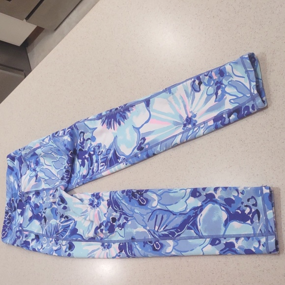 Lilly Pulitzer Luxletic Catch n Keep Leggings size Xtra, Xtra small EUC - Picture 4 of 15